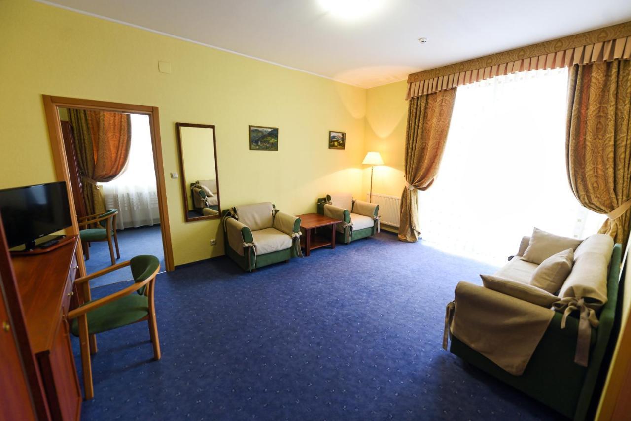 Hotel Zoloto Karpat Stryi Exterior foto