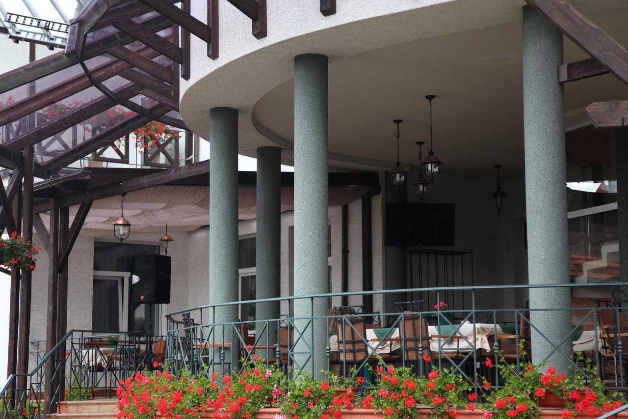 Hotel Zoloto Karpat Stryi Exterior foto